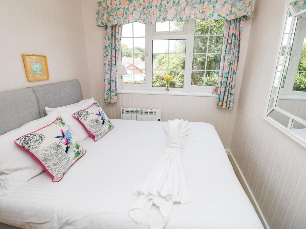 1 Westwood Close Cowes  Eksteriør billede